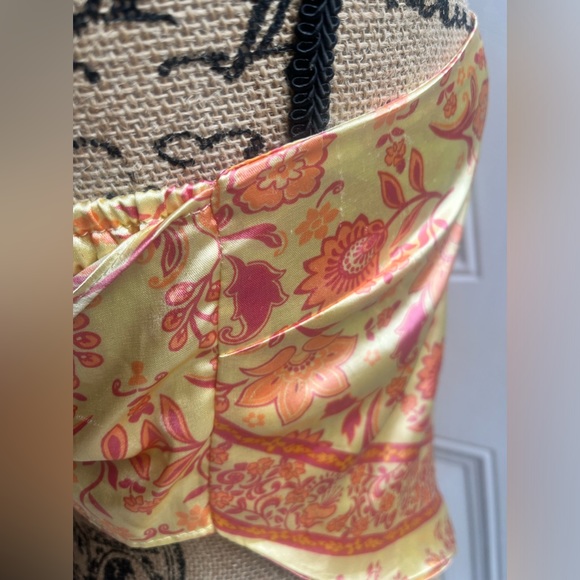 Silky satin y2k gold & yellow orange floral bandana tie top by Rue21 • small - Picture 10 of 16